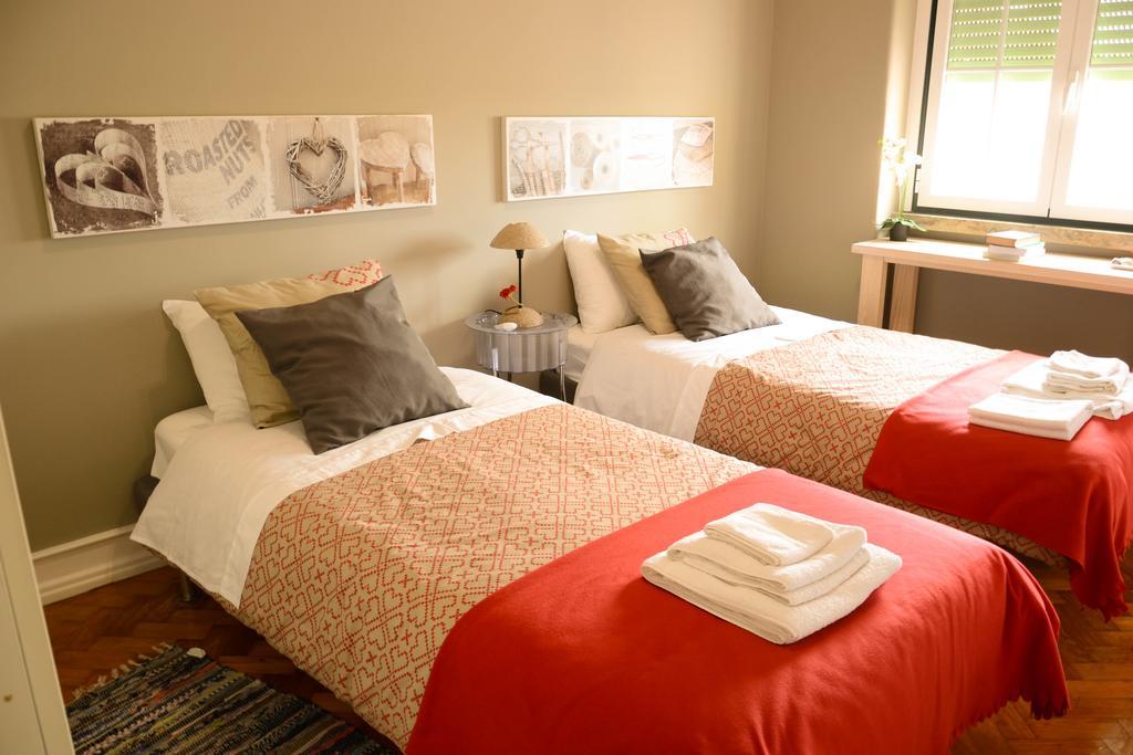 Alvalade II Airport Guest House Лиссабон Номер фото